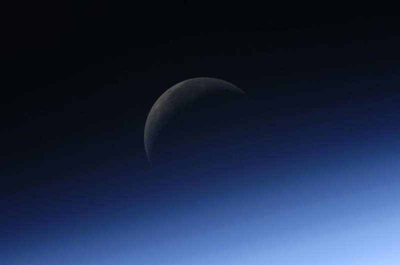 Illustration for article titled The Moon Seen from the Space Station is Beyond Breathtaking